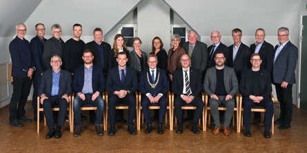 Foto af alle medlemmer i kommunalbestyrelsen i 2022